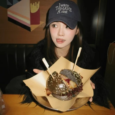 2025网红爆火的女生头像
