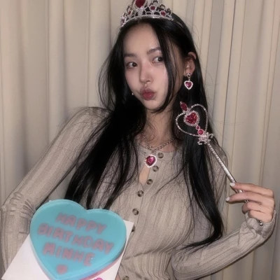 2025网红爆火的女生头像