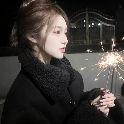 2025网红爆火的女生头像
