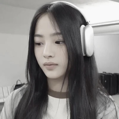 2025最火爆高级个性女生头像图片