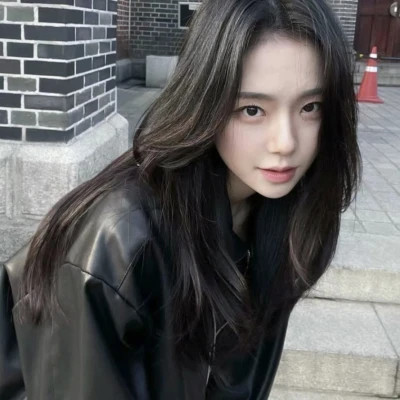 qq图像2025最新款女