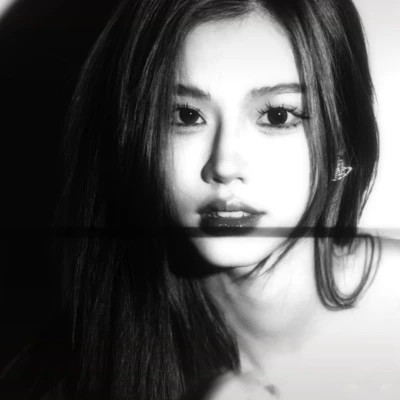 qq图像2025最新款女