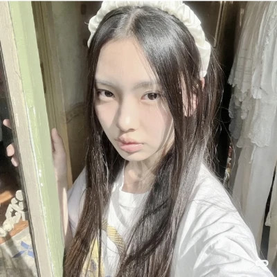 qq图像2025最新款女