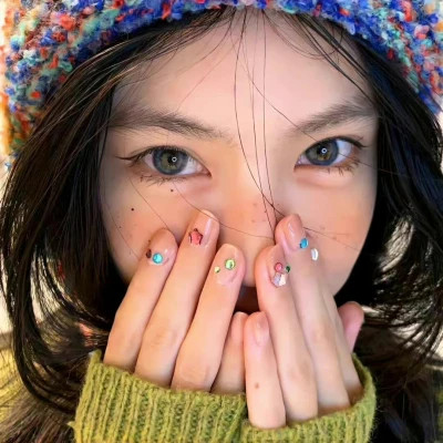 qq图像2025最新款女