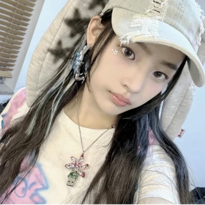 qq图像2025最新款女