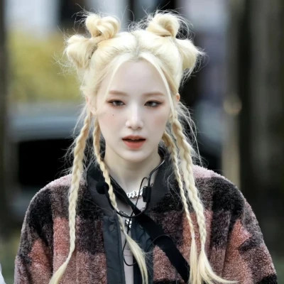 qq图像2025最新款女