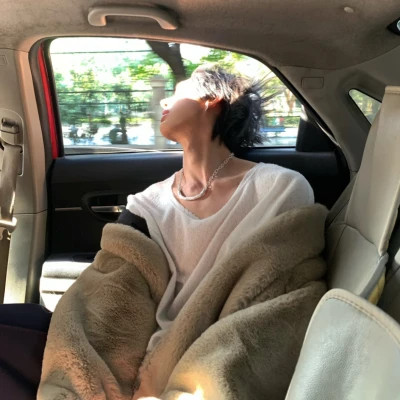 2025男生QQ头像