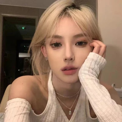 女性真人头像图片