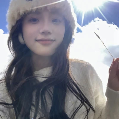 2025爆款头像真人女生