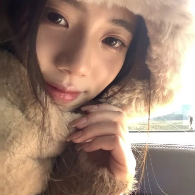 2025爆款头像真人女生