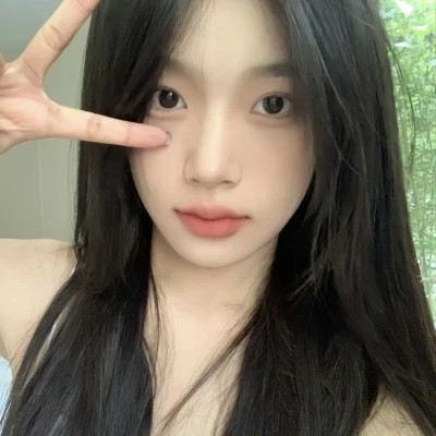 2025爆款头像真人女生