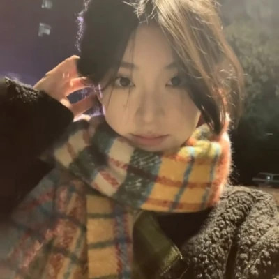 2025爆款头像真人女生