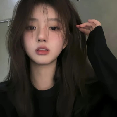 2025爆款头像真人女生