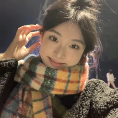 2025爆款头像真人女生