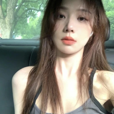2025爆款头像真人女生
