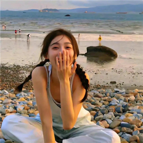 漂亮又可爱的头像女真人