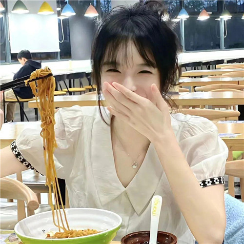漂亮又可爱的头像女真人