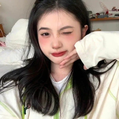 2025最火爆好看的女生微信头像图片