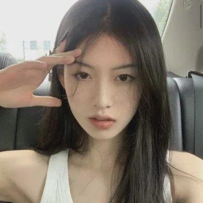 2025最火爆好看的女生微信头像图片