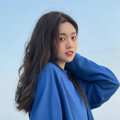 2025最火微信头像女潮流真人