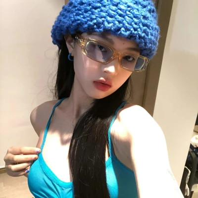 2025最火微信头像女潮流真人