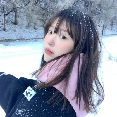 2025最火微信头像女潮流真人