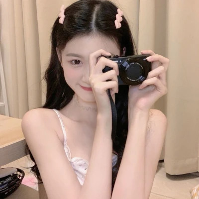 网上2025最火头像女