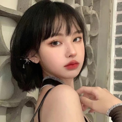 2025最火美女头像真人