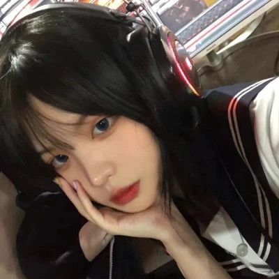 2025最火美女头像真人