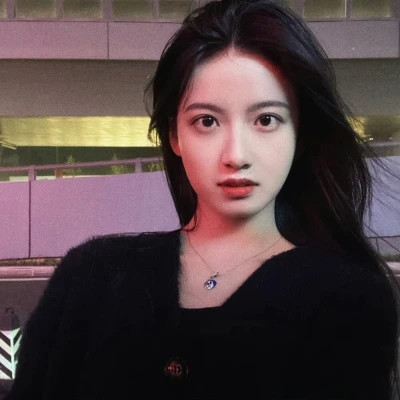 2025最火美女头像真人