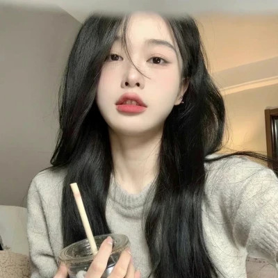 2025最火美女头像真人