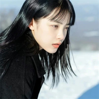 2025最火美女头像真人