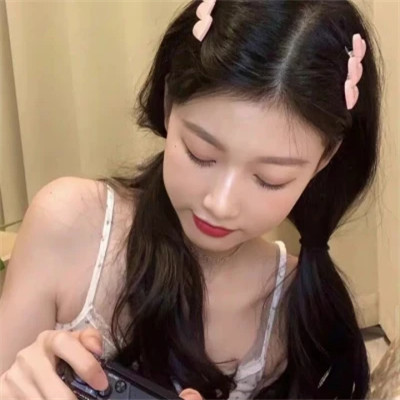 头像2025最火好看十八岁女孩