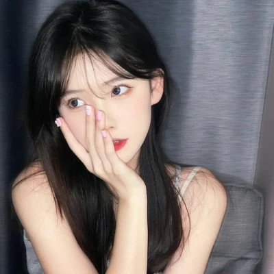 头像2025最火好看十八岁女孩
