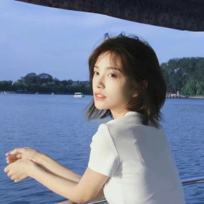 时尚新潮又好看女生头像2025最新版真人