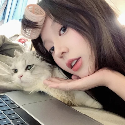 2025好看的头像图片女