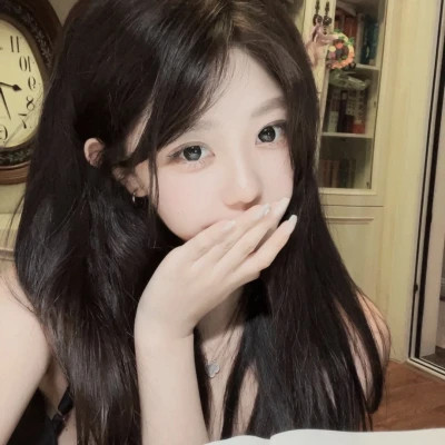 2025好看的女生qq头像