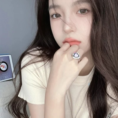 2025好看的女生qq头像