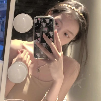 2025好看的女生qq头像