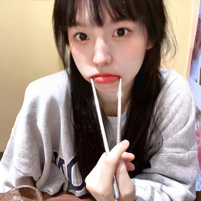 ins里好看的真人女生头像图片