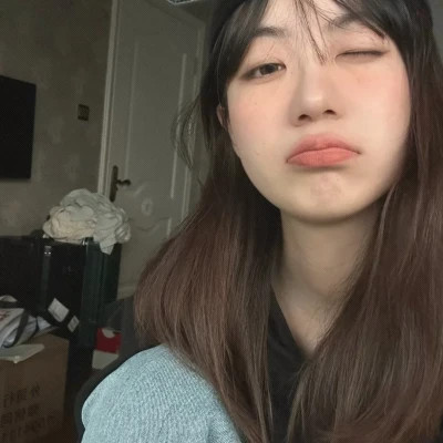 ins里好看的真人女生头像图片