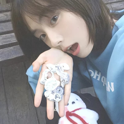 女生头像普通真人图片