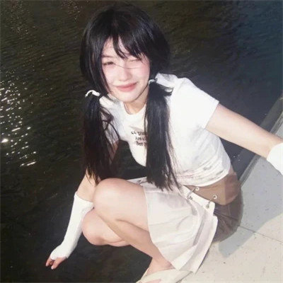 女生头像普通真人图片