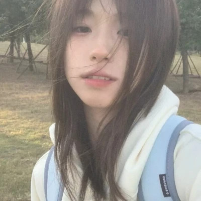 女生头像普通真人图片