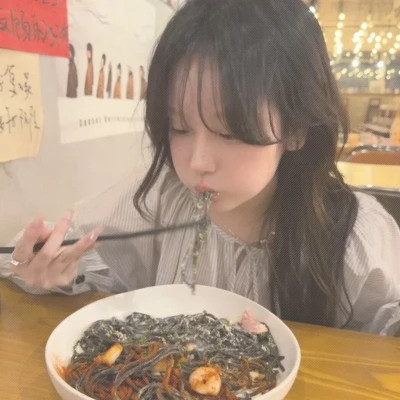 女生头像普通真人图片