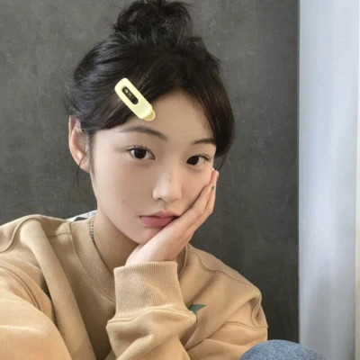 女生头像普通真人图片