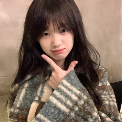 女生头像普通真人图片