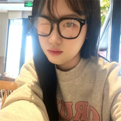 20岁女孩真人头像照片