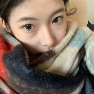 20岁女孩真人头像照片