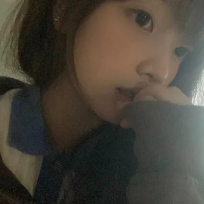 20岁女孩真人头像照片
